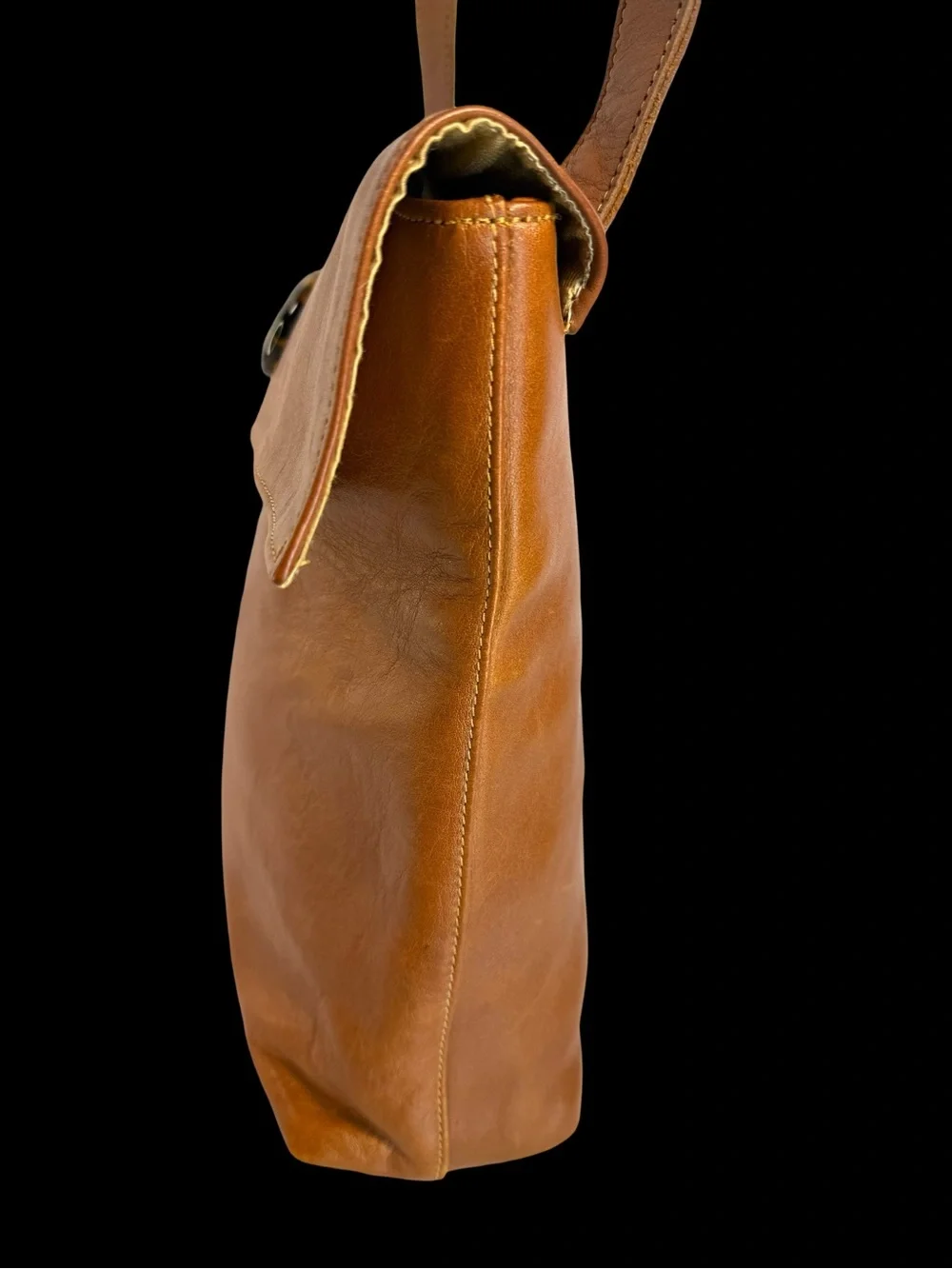 Retro Paris Sleek Cognac Brown Leather Shoulder Bag with Tortoiseshell Accent